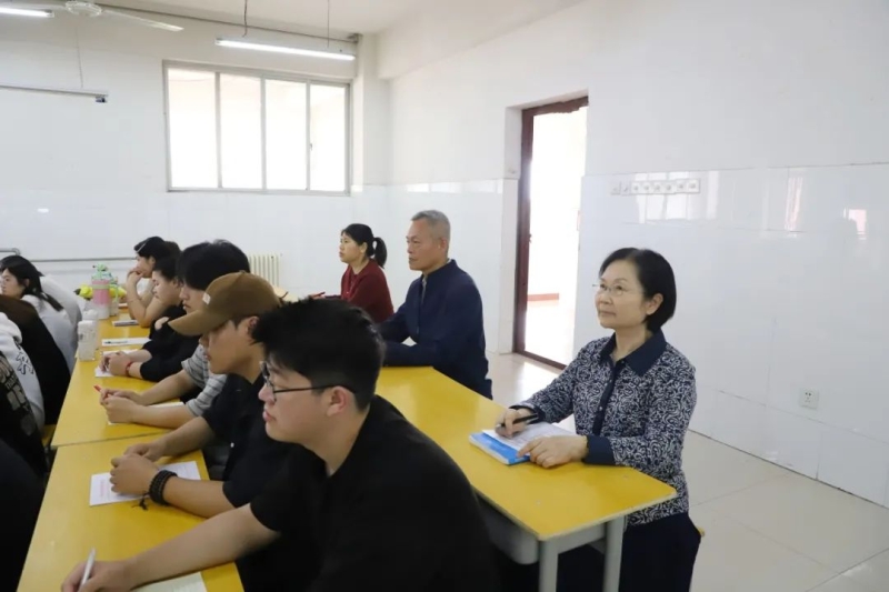 2025年度全省高校春季学期思政课“大听课 大调研”活动第四调研组到beat365听课调研