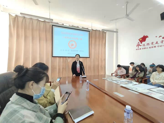 1724660768955780.jpg 图三 教学副院长张淑爱进行指导性总结.jpg