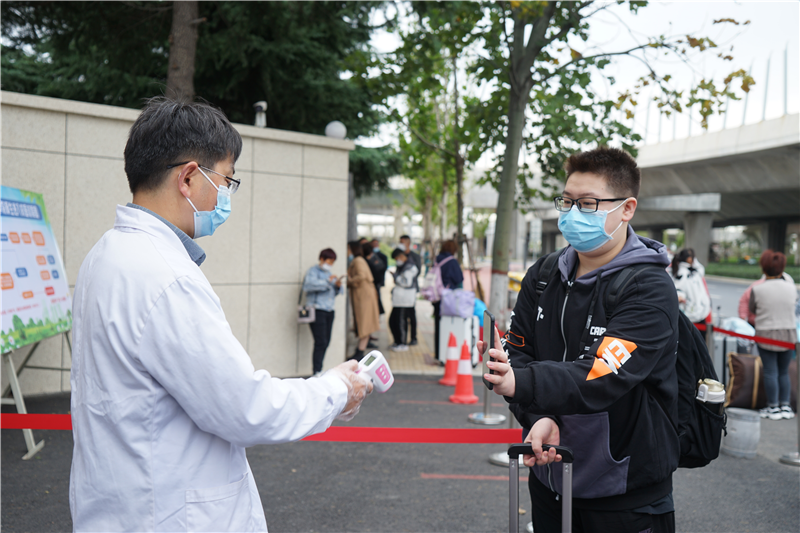 beat3652021级中专新生报到入学