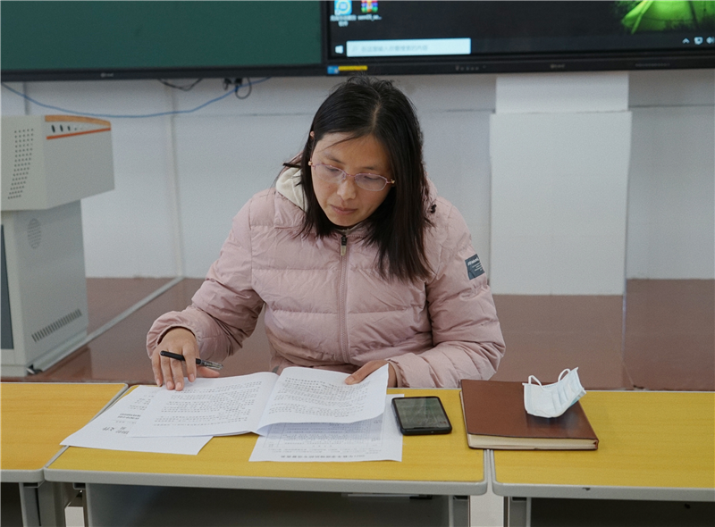 beat365英国官网网站新密校区召开疫情防控工作会议