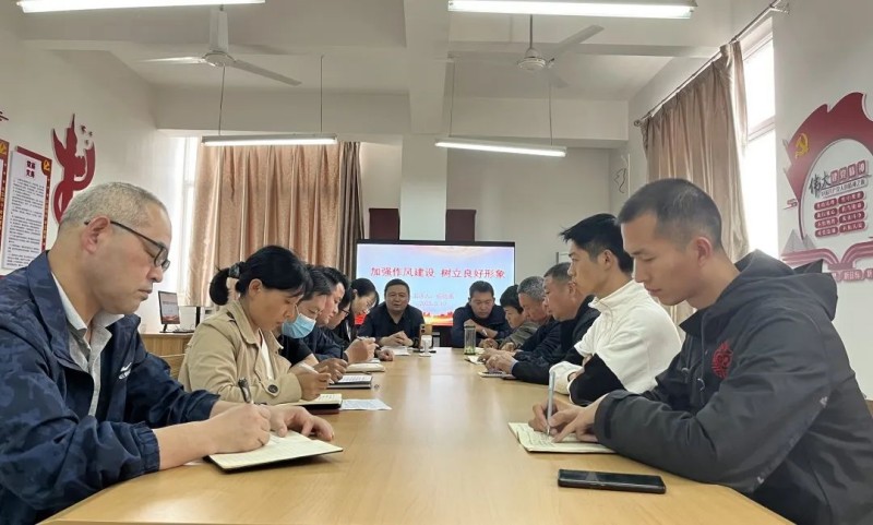 【学院动态】学院副院长杨晓燕上专题党课