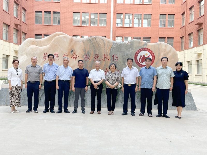 河南中医药大学社会合作处领导带队来我院考察